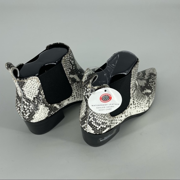 BLONDO NWT EMELIA WATERPROOF CHELSEA BOOTIES BLACK WHITE SNAKE PRINT LEA 7.5 8 - Picture 4 of 8